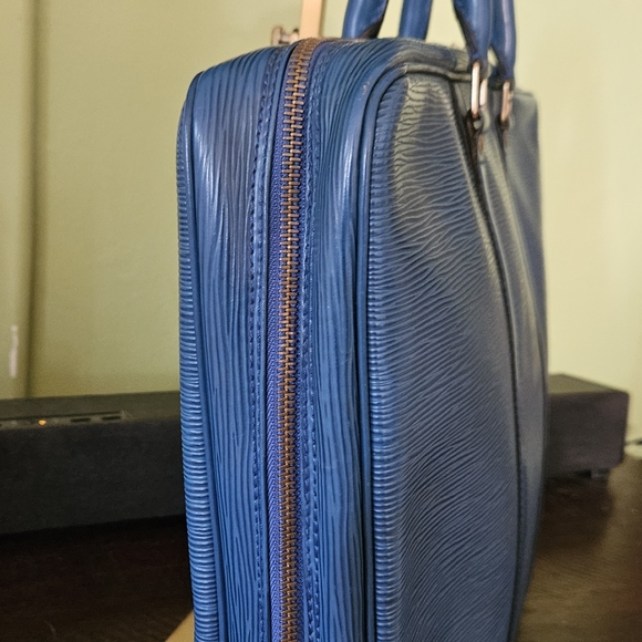 Louis Vuitton Epi Porte Documents Voyager Work Bag Beautiful Teal Leather - Picture 4 of 16